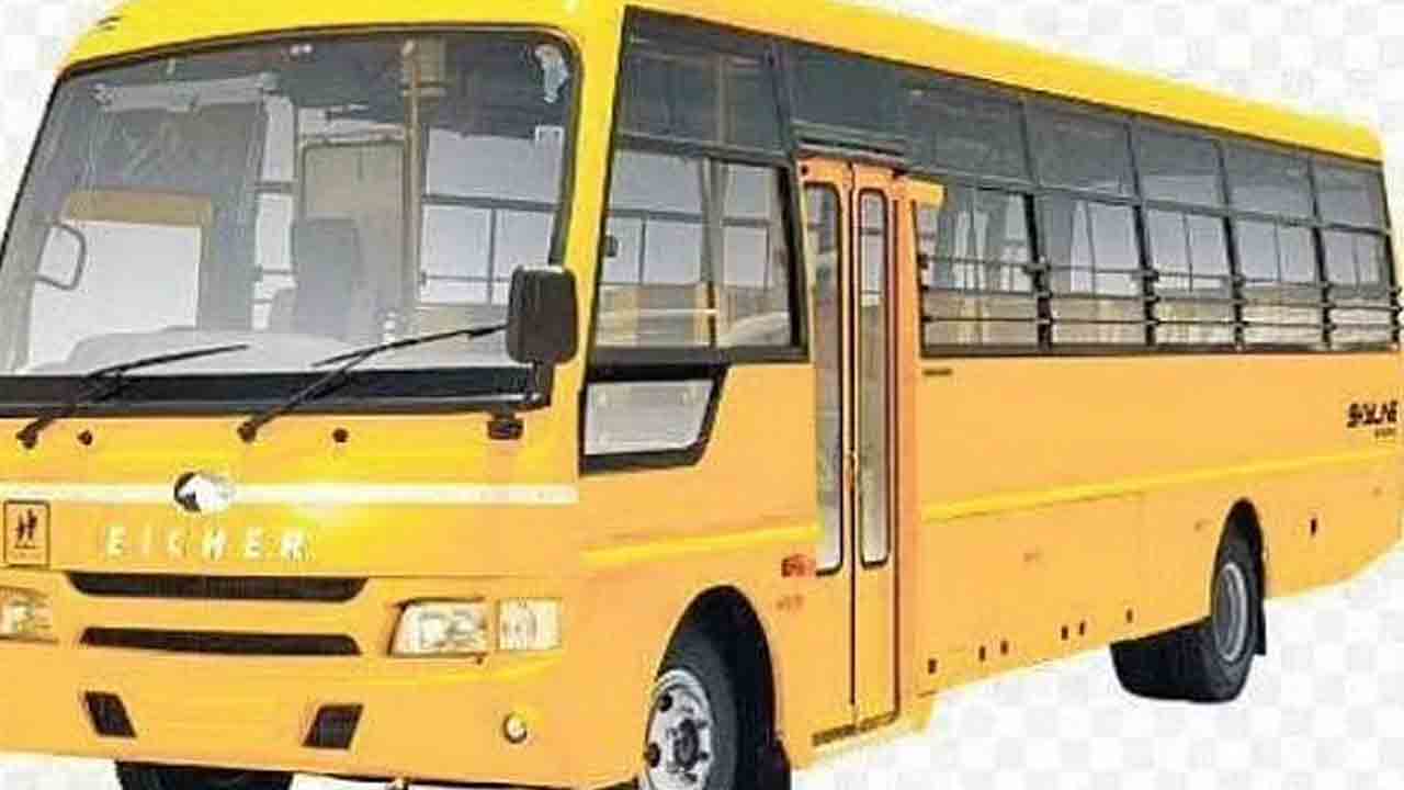 School bus | దుండిగల్‌లో ఘోరం.. విద్యార్థిని పైనుంచి దూసుకెళ్లిన స్కూల్ బ‌స్సు
