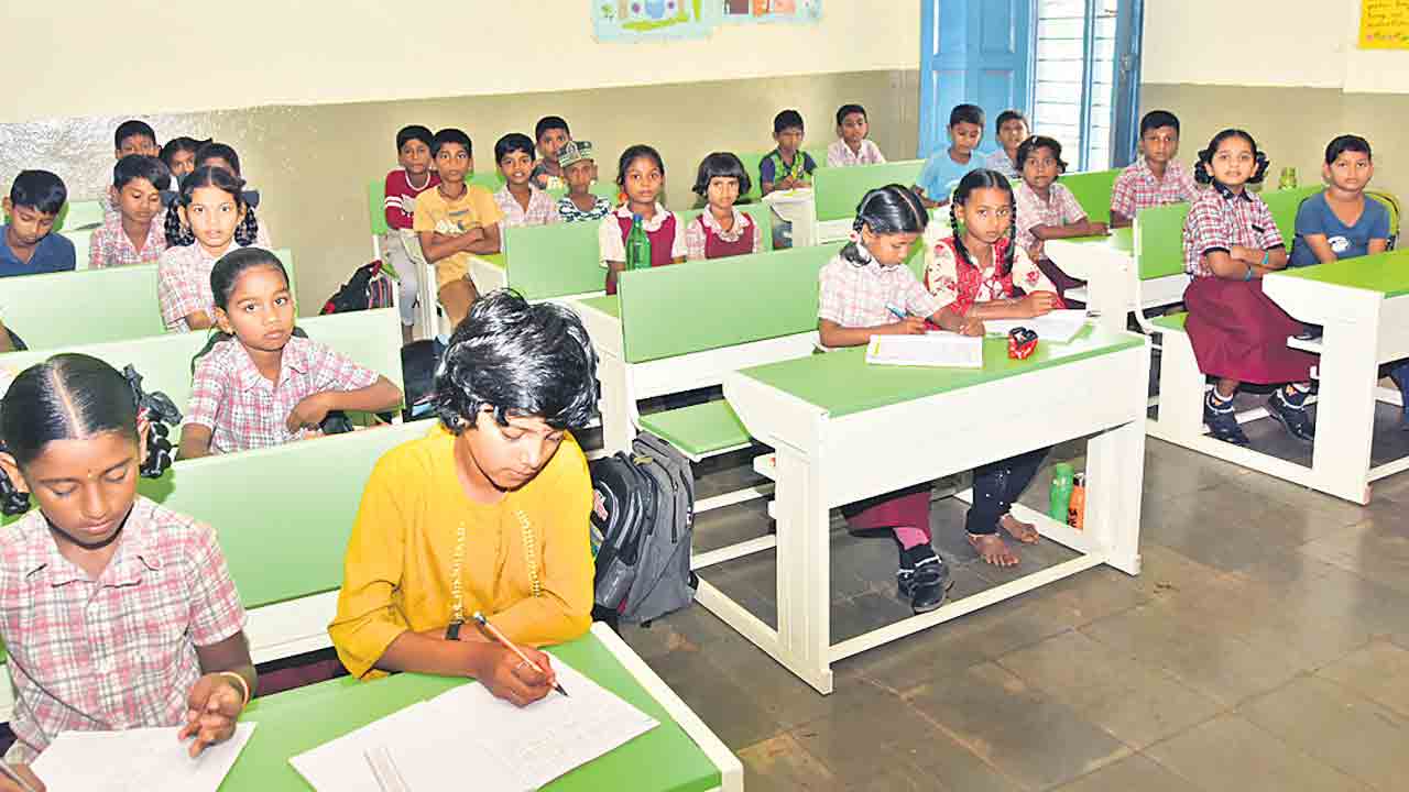 మన బడి.. వసతుల ఒడి