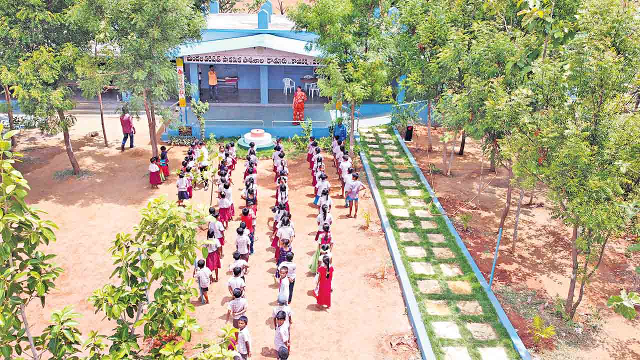 రారా పోదాం.. స్కూలు పిలుస్తున్నది..