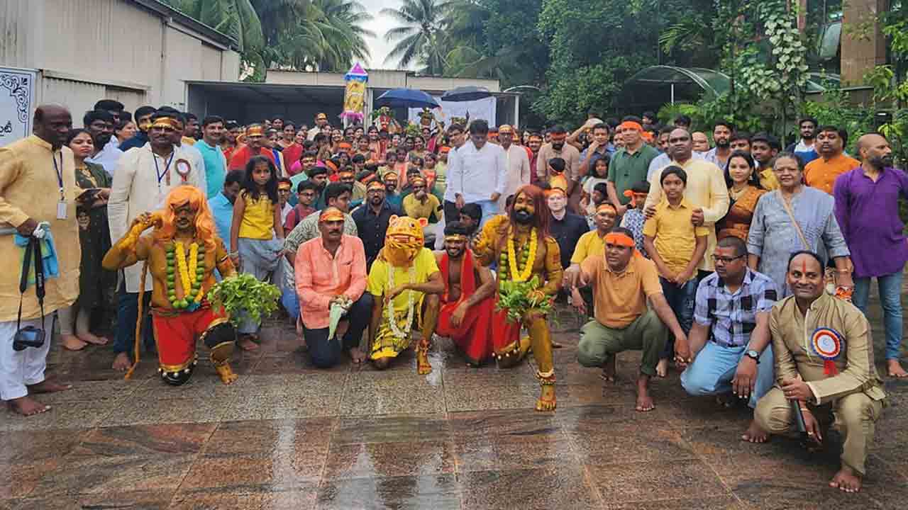 Bonalu | సింగాపూర్లో ఘనంగా బోనాల జాతర .. తెలంగాణ సంస్కృతిని చాటి చెప్పిన నిర్వాహకులు