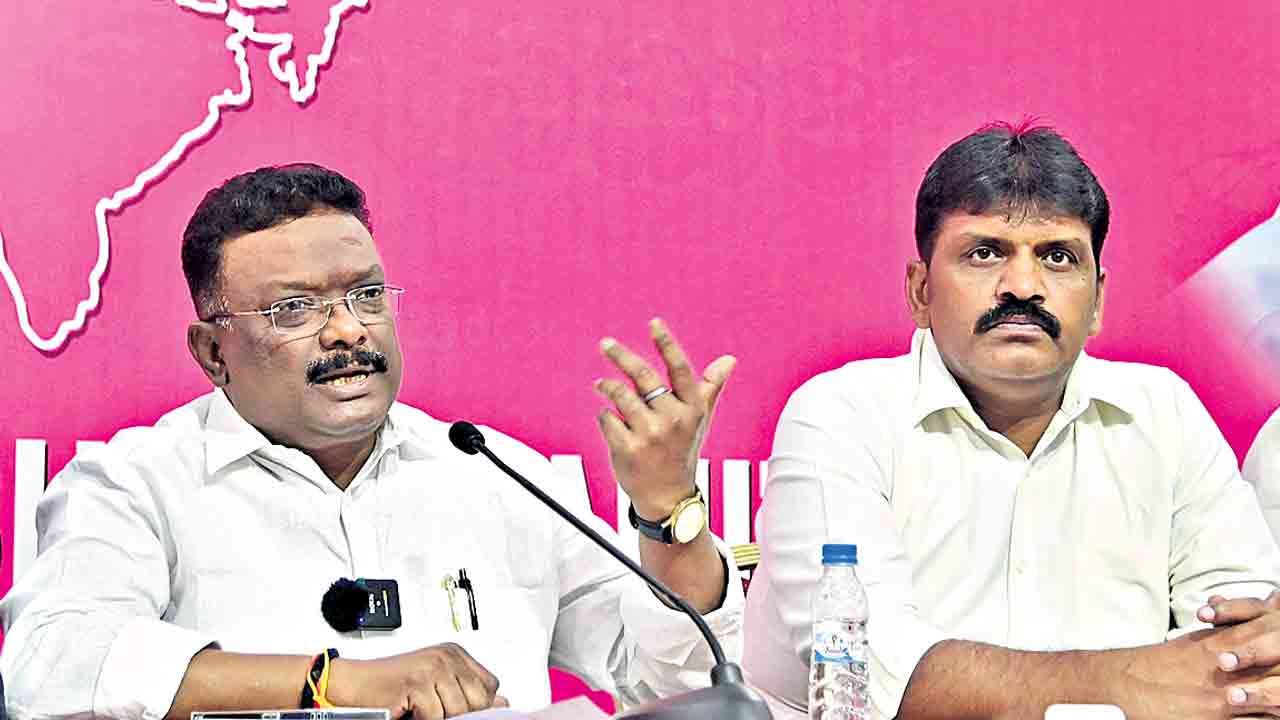 రౌడీ రేవంత్‌.. ఖబడ్దార్‌ : బీఆర్‌ఎస్‌ నేతలు దాసోజు శ్రవణ్‌, బొంతు రామ్మోహన్‌ వార్నింగ్‌