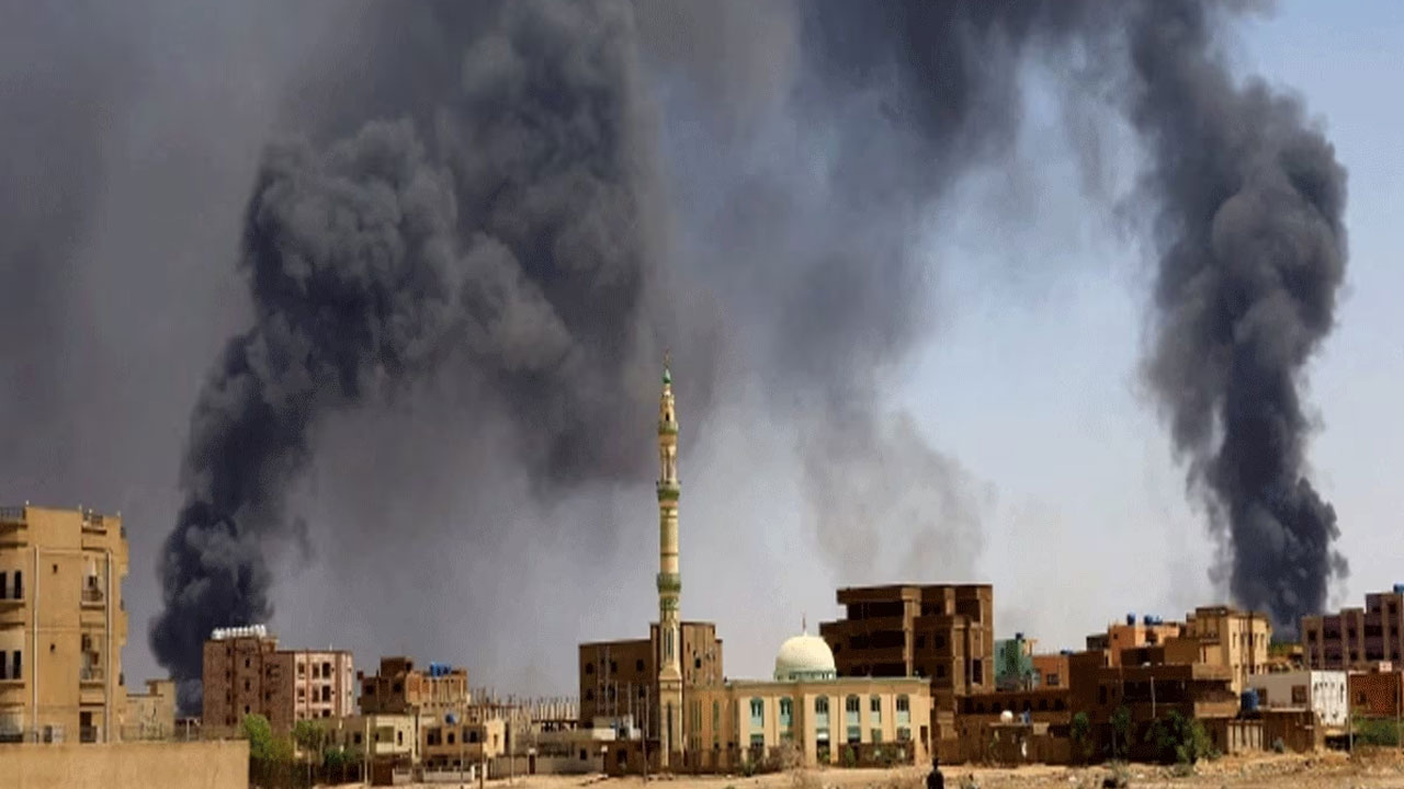 Sudan | సూడాన్‌లో ఆగని ఆధిపత్యపోరు.. సైన్యం వైమానిక దాడిలో 22 మంది పౌరులు మృతి