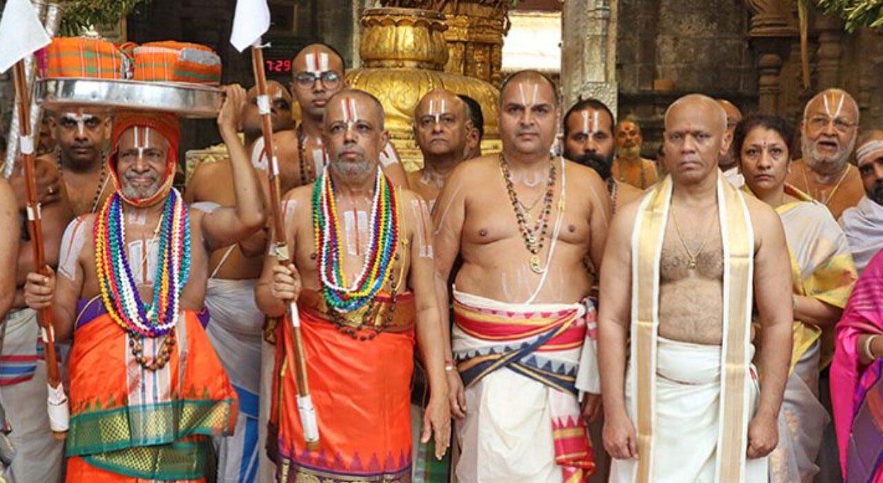Tirumala | శ్రీవారి ఆలయంలో వైభవంగా ఆణివార ఆస్థానం