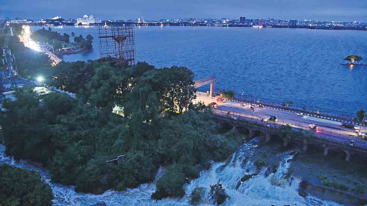 జంట జలాశయాలకు వరద