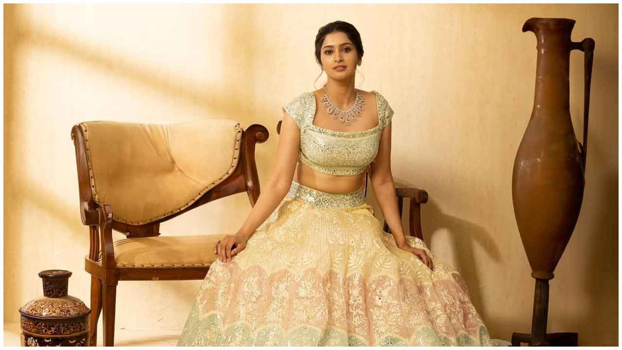 Tanya Ravichandran | ట్రెండీ అందాలతో హొయలు పోయిన తాన్య రవిచంద్రన్..