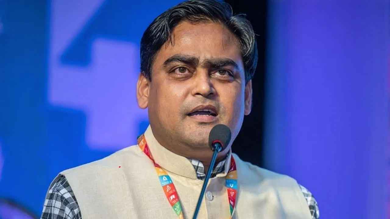 Shantanu thakur |  మమతా బెనర్జీ ప్రభుత్వాన్ని పడగొట్టడం మాకు చిటికెలో పని: కేంద్ర మంత్రి శంతన్‌ ఠాకూర్‌