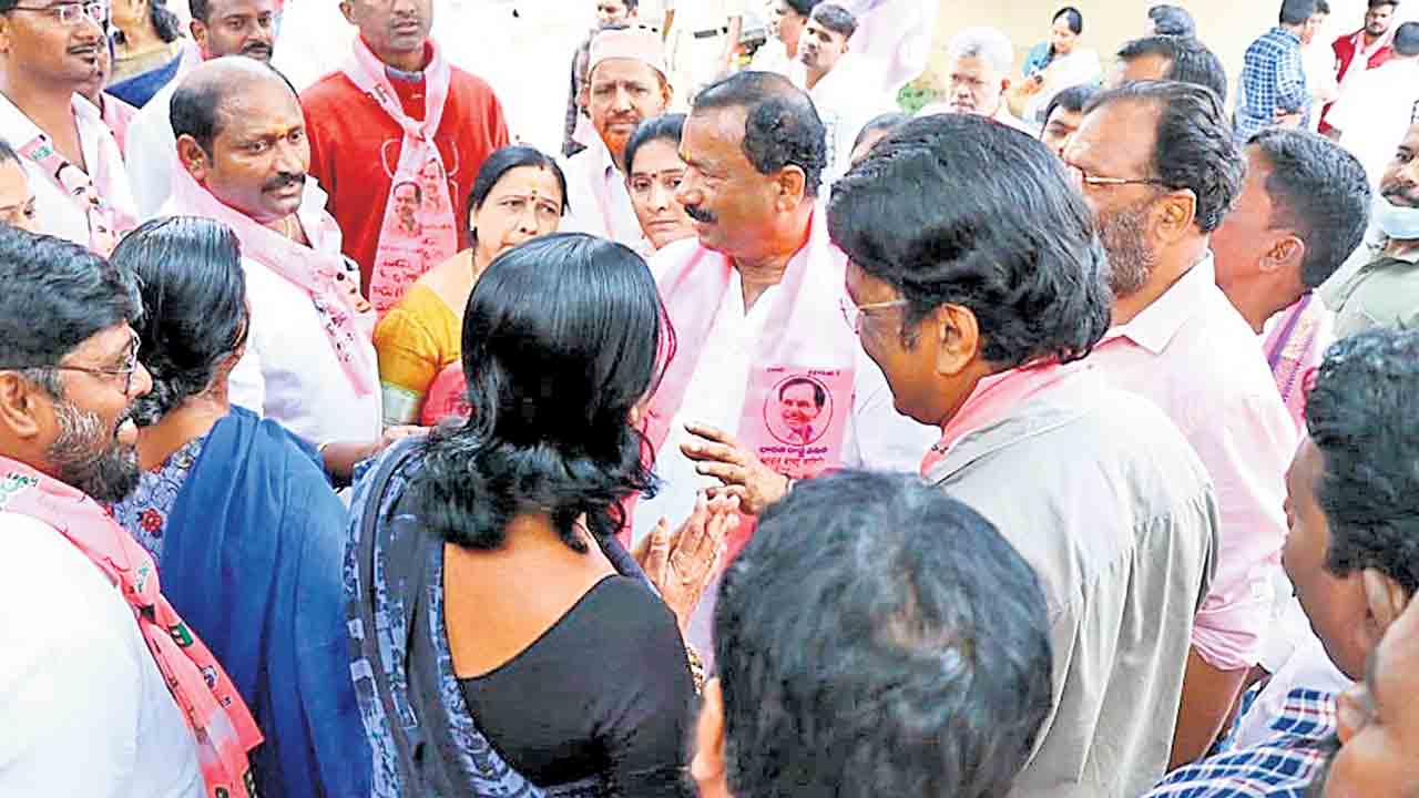 సమస్యలులేని నియోజకవర్గంగా తీర్చిదిద్దుతా..