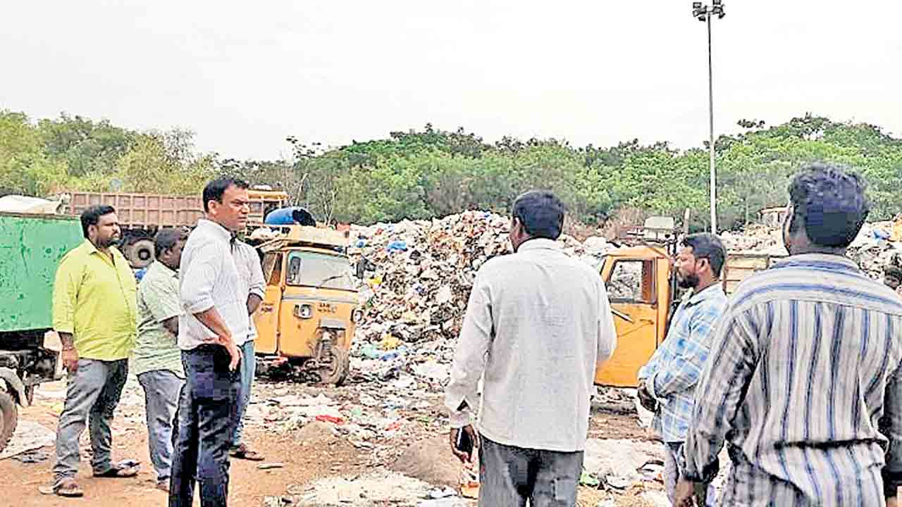 పారిశుధ్యంపై ప్రత్యేక దృష్టి సారించాలి..