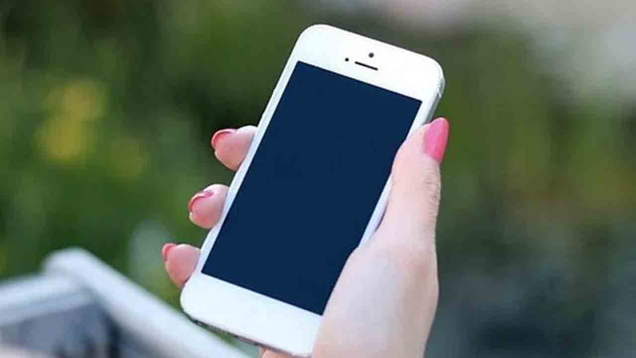 Crime News | రెస్ట్ రూమ్‌లో విద్యార్థినిపై వీడియో.. ముగ్గురు విద్యార్థినుల స‌స్పెన్ష‌న్‌.. క‌ర్ణాట‌క‌లో ఘ‌ట‌న‌!