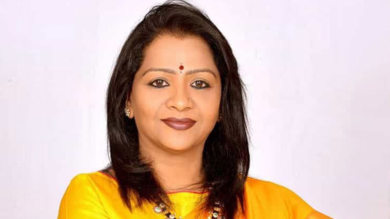 Gadwal Vijayalakshmi | హైదరాబాద్‌లో వర్షాలు.. అధికారులు అప్రమత్తంగా ఉండాలన్న జీహెచ్‌ఎంసీ మేయర్‌ విజయలక్ష్మి