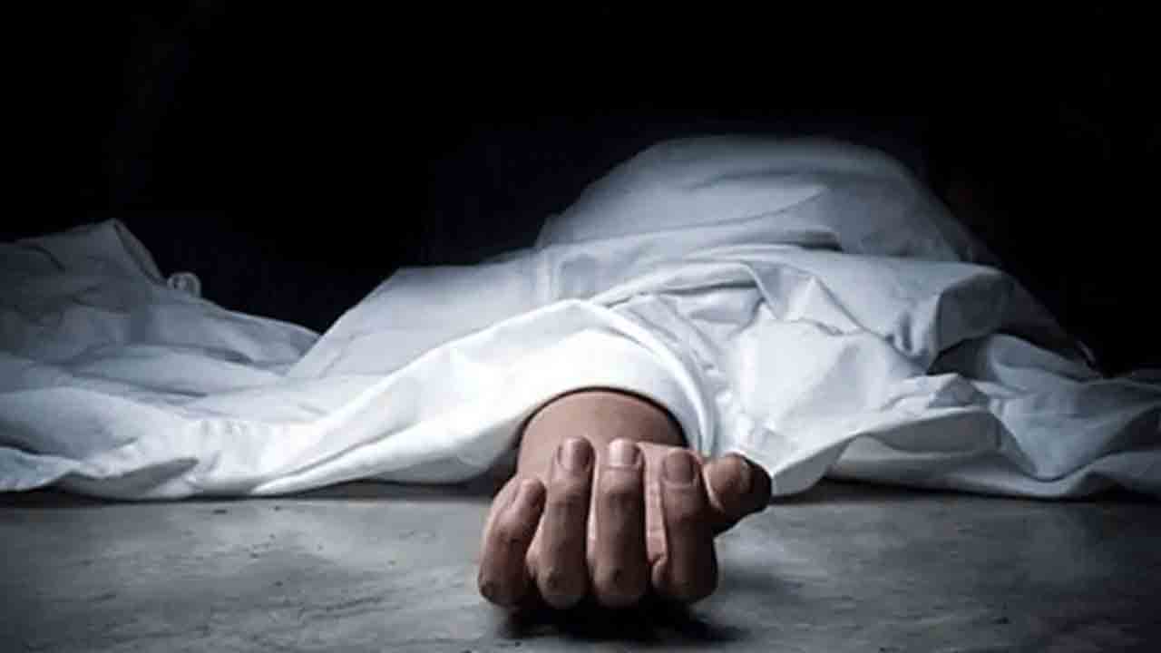 పాలిథీన్‌ బ్యాగుల్లో మహిళ మృతదేహం