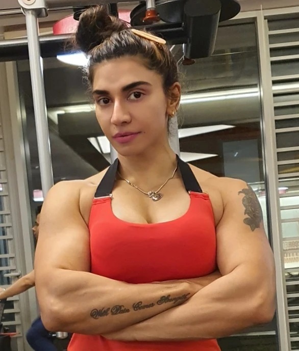 ఫోర్బ్స్‌ సంపన్నుల జాబితాలోని కుటుంబాలకు వ్యక్తిగత ట్రైనర్‌. 