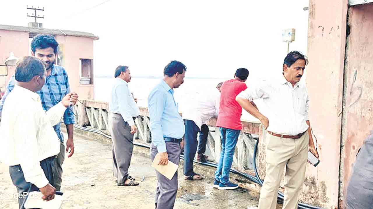 కడెం గేట్ల మరమ్మతు పూర్తి