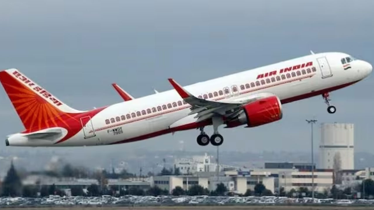 Flight | మెడికల్ ఎమర్జెన్సీ.. గాల్లోకి ఎగిరిన గంటకే.. తిరిగి ఎయిర్పోర్టుకు చేరిన విమానం