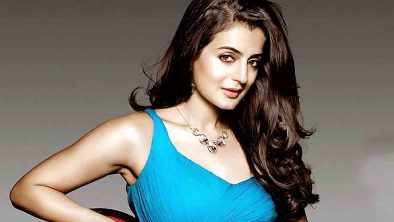 Ameesha Patel | ఓటీటీలపై సంచలన వ్యాఖ్యలు చేసిన అమీషా పటేల్‌.. హోమో సెక్స్‌, గే కంటెంట్‌ అంటూ..