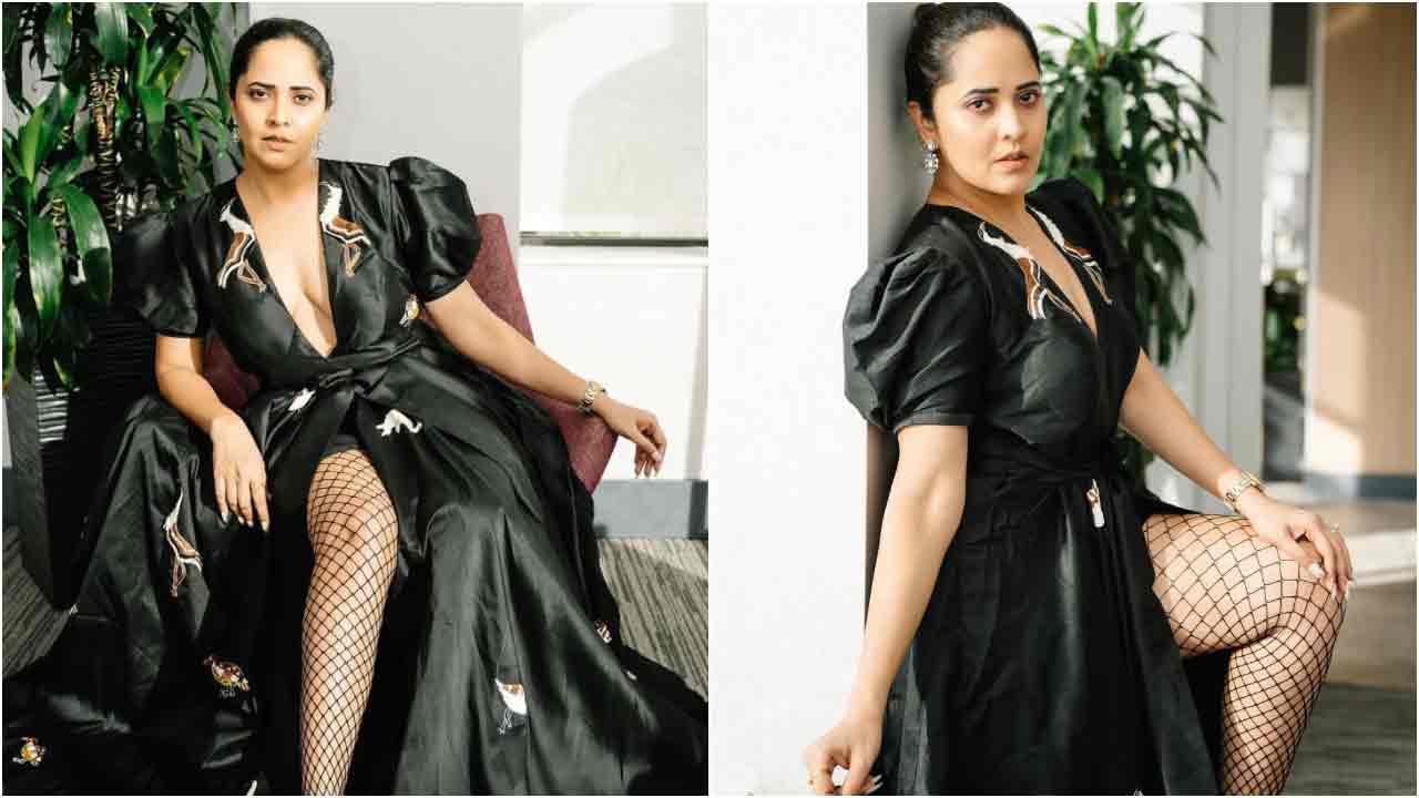 Anasuya Bharadwaj : బ్లాక్ డ్రెస్ లో అనసూయ స్టన్నింగ్ స్టిల్స్