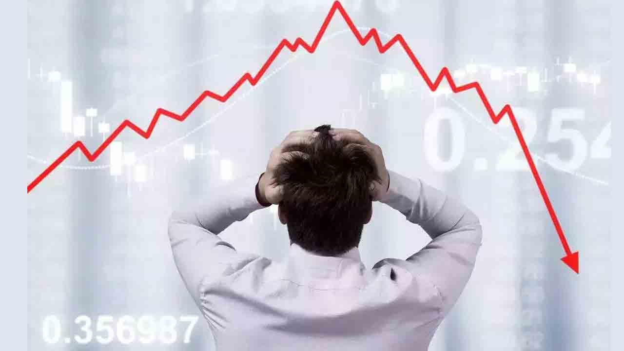 ప్రారంభ లాభాలు ఆవిరి.. సెన్సెక్స్‌ 440, నిఫ్టీ 118 పాయింట్ల పతనం