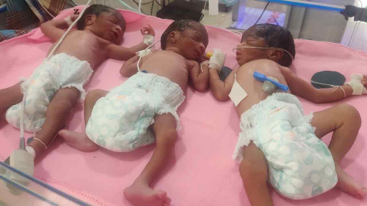 ఒకే కాన్పులో ముగ్గురు శిశువుల జననం