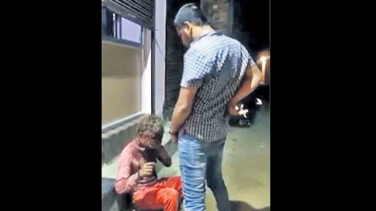 ఆదివాసీపై మూత్ర విసర్జన