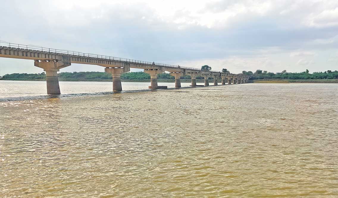 తెరుచుకున్న బాబ్లీ గేట్లు