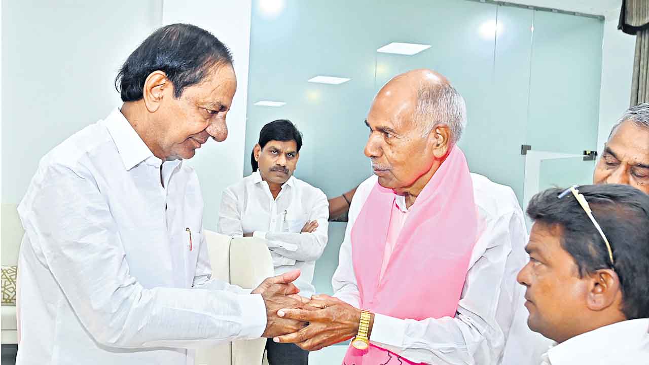 వివక్షకు తావులేని వికాసం