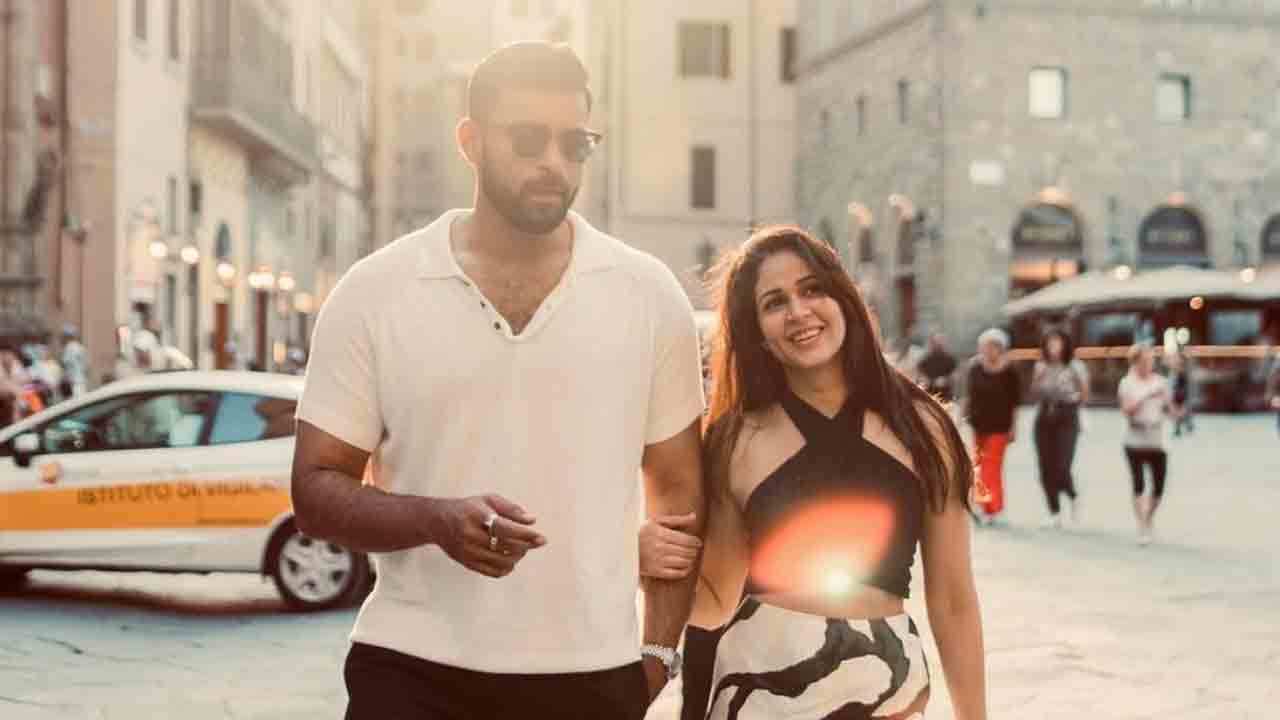 VarunLav | కాఫీ డేట్‌కు మెగా కపుల్.. ఫోటోలు వైరల్