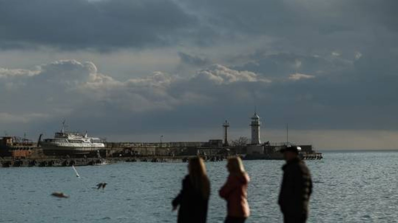 Drones Attack: క్రిమియాపై డ‌జ‌న్ల సంఖ్య‌లో డ్రోన్లతో దాడి.. 28 యూఏవీల‌ను కూల్చేశామ‌న్న ర‌ష్యా