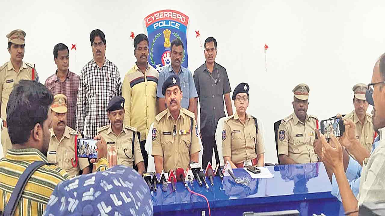 ఒంటరి మహిళలే టార్గెట్‌.. దొంగ అరెస్టు