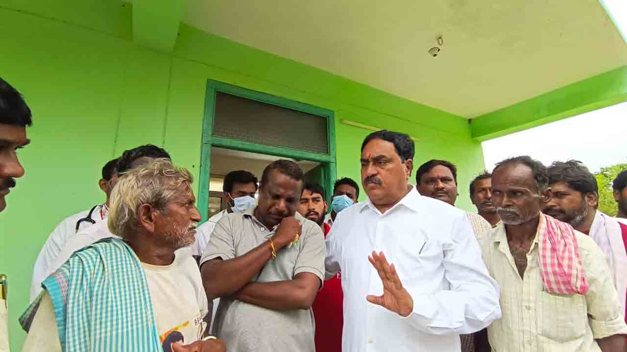 Heavy rains | బాధిత కుటుంబాలను ఆదుకుంటాం : మంత్రి ఎర్రబెల్లి