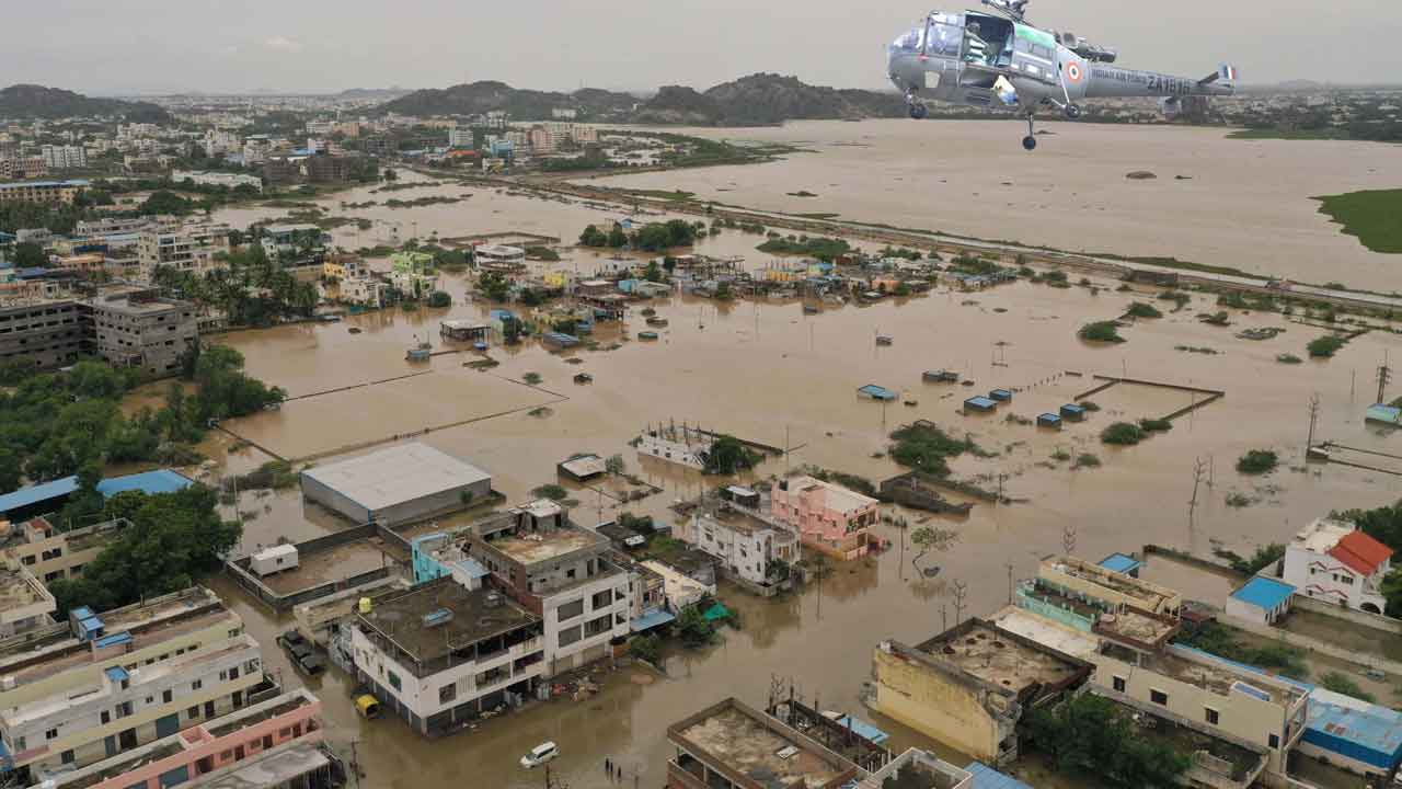 కన్నీటి కొండంత అండ