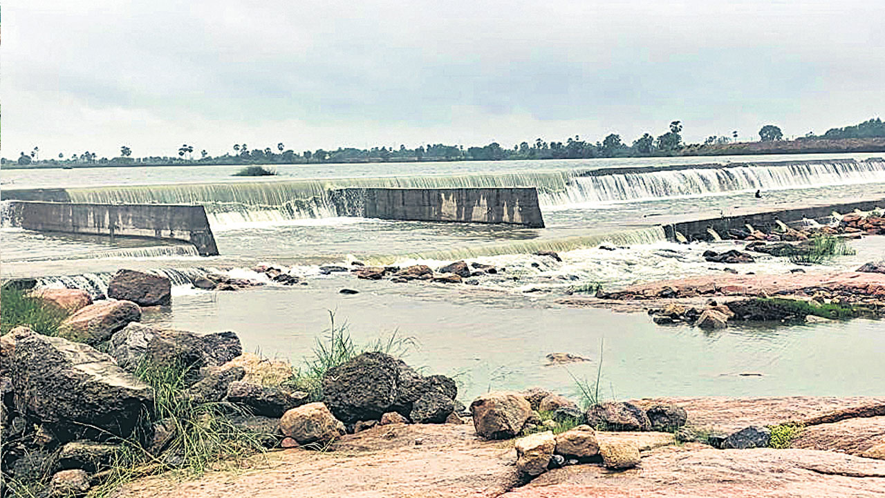 భారీ వర్షం