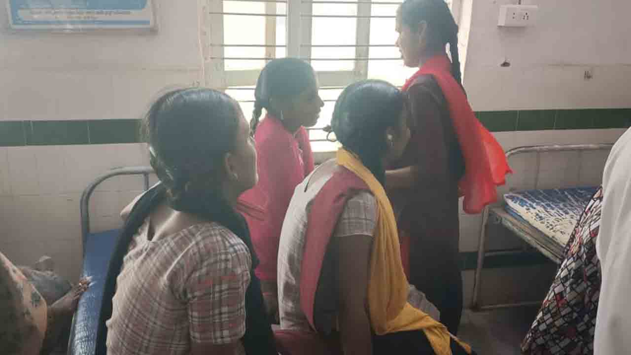 Food Foison | కేజీబీవీలో ఫుడ్ ఫాయిజన్..40 మంది విద్యార్థులకు అస్వస్థత