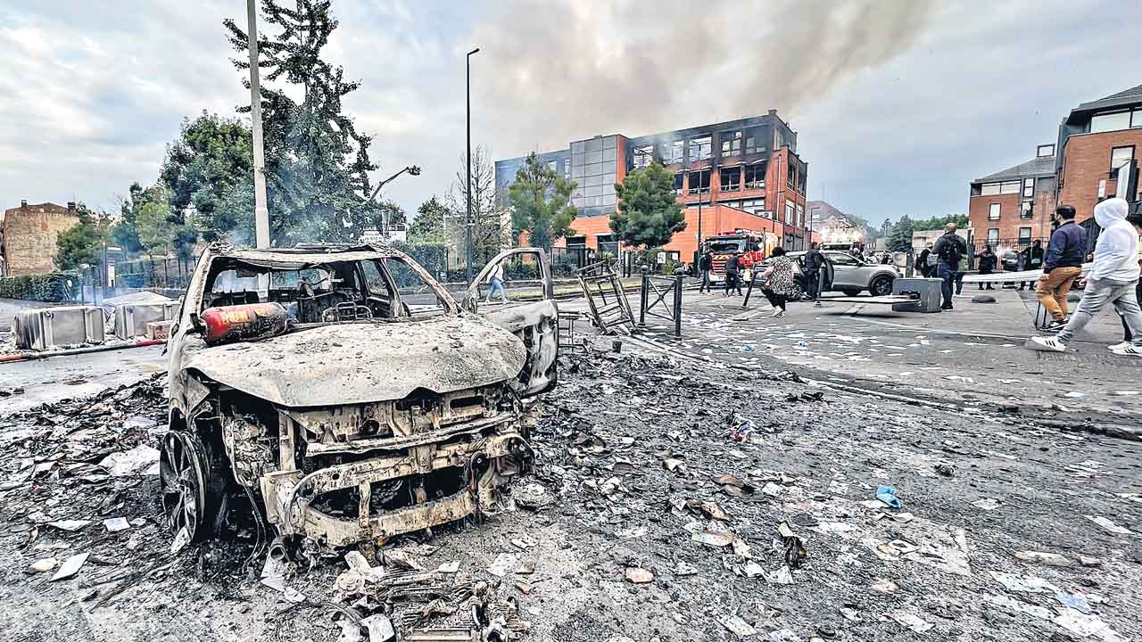 రగులుతున్న ఫ్రాన్స్‌