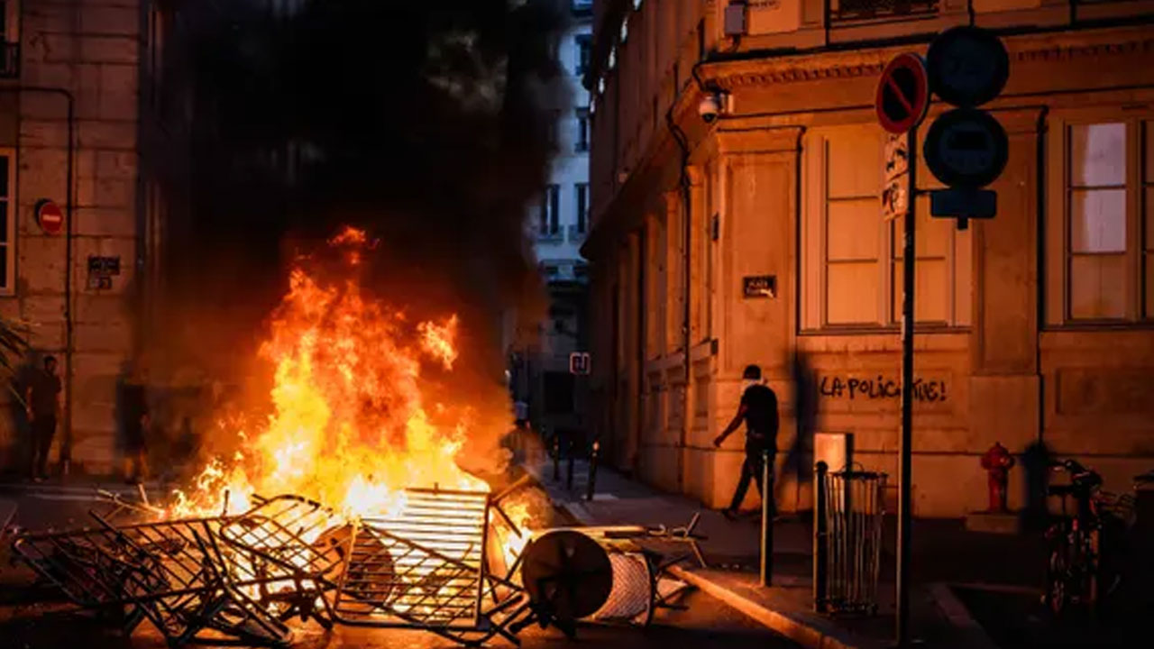 France Looting: ఫ్రాన్స్‌లో ఆగ‌ని లూటీలు, హింస‌.. 4వ రోజు 1300 మంది అరెస్టు