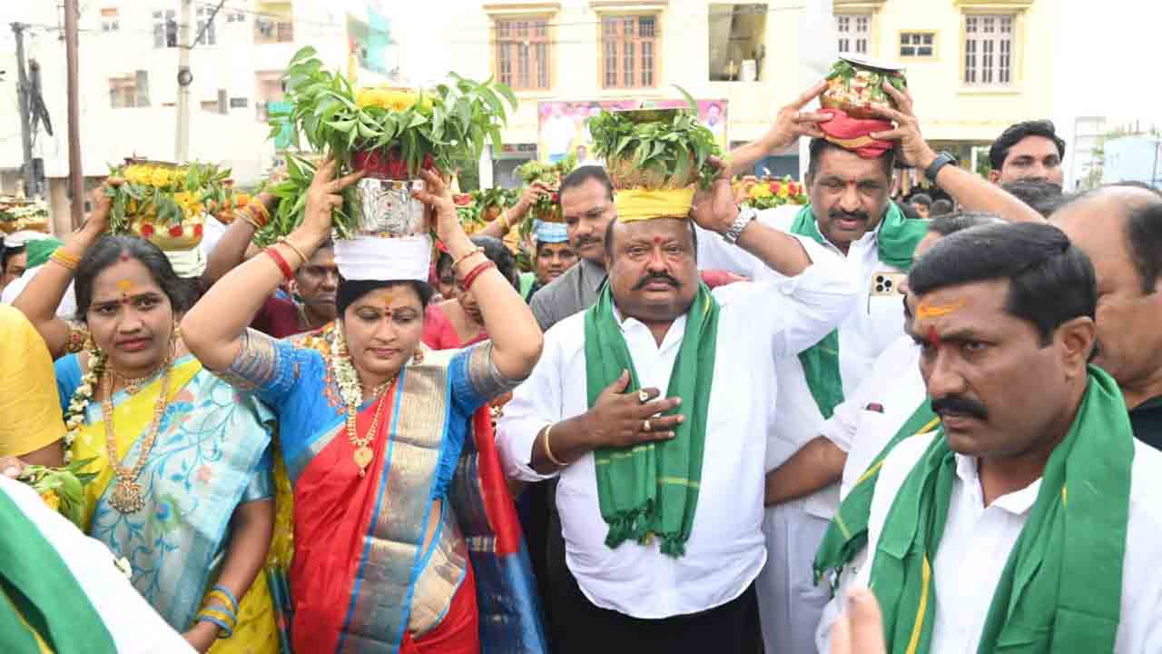 Minister Gangula | తెలంగాణ సంస్కృతికి ప్రతీక బోనాలు : మంత్రి గంగుల