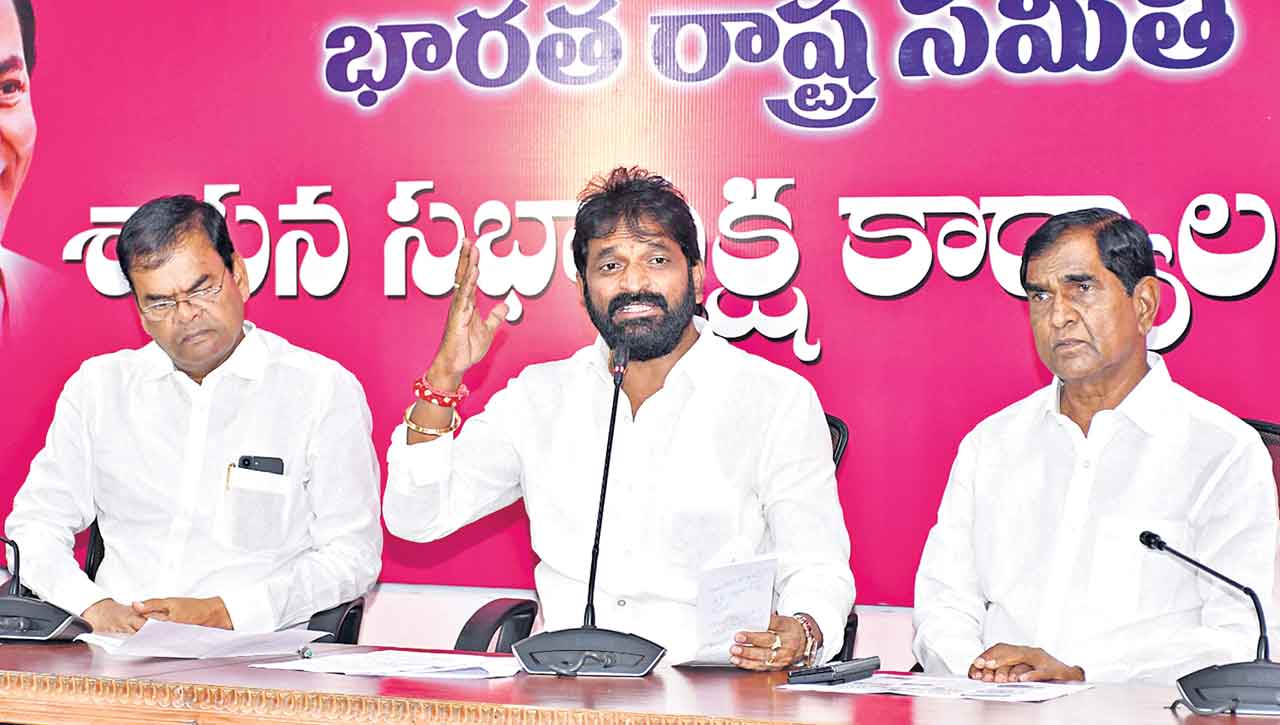 ఓట్ల కోసం ఇంతగా దిగజారాలా!