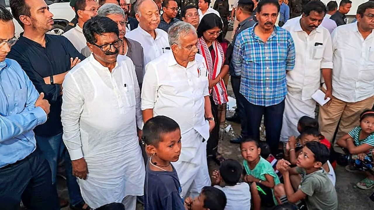 Manipur Violence | గ‌వ‌ర్న‌ర్‌ను క‌లిసిన విప‌క్ష ఎంపీల ప్ర‌తినిధి బృందం