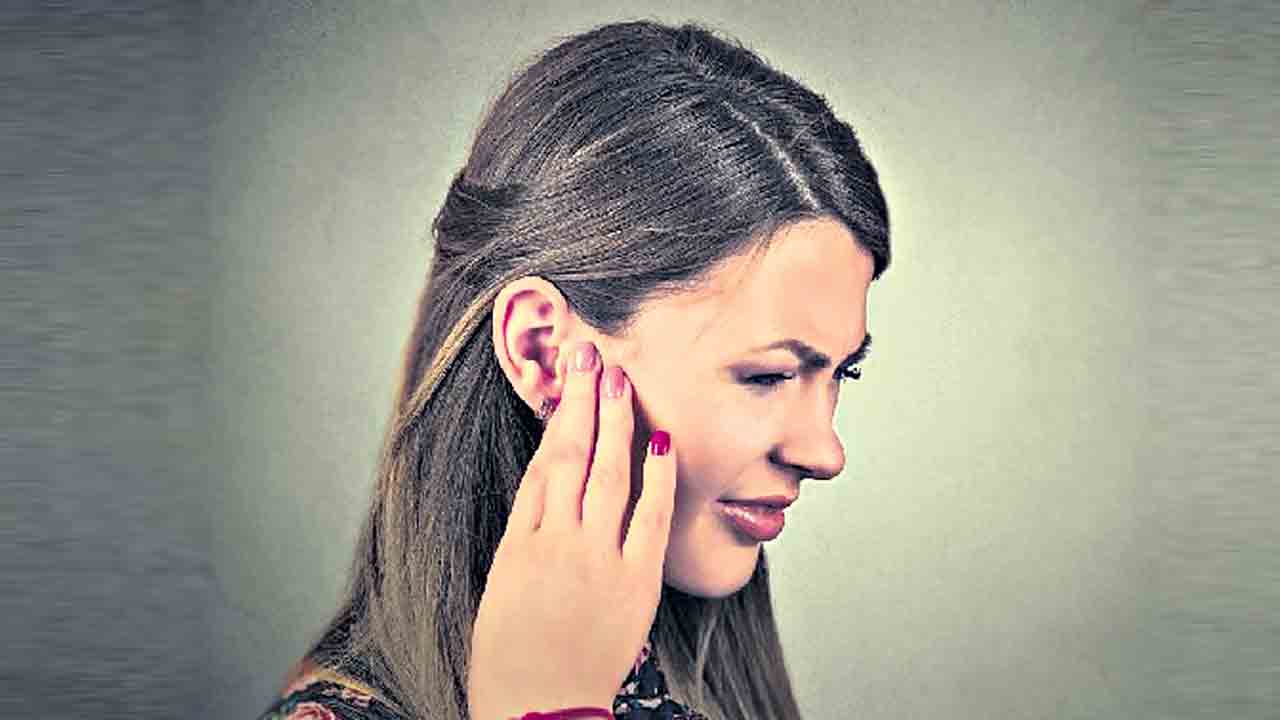 Monsoon Season | వానాకాలంలో చెవి సమస్యలు నిజంగానే ఎక్కువవుతాయా?