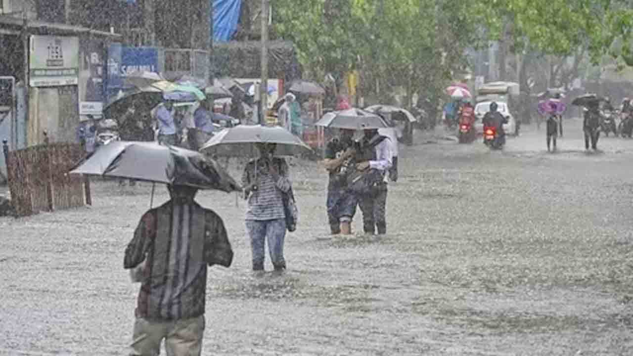 Heavy Rains | బలహీనపడ్డ అల్పపీడనం.. ఇంకో మూడు రోజులు అత్యంత భారీ వర్షాలు