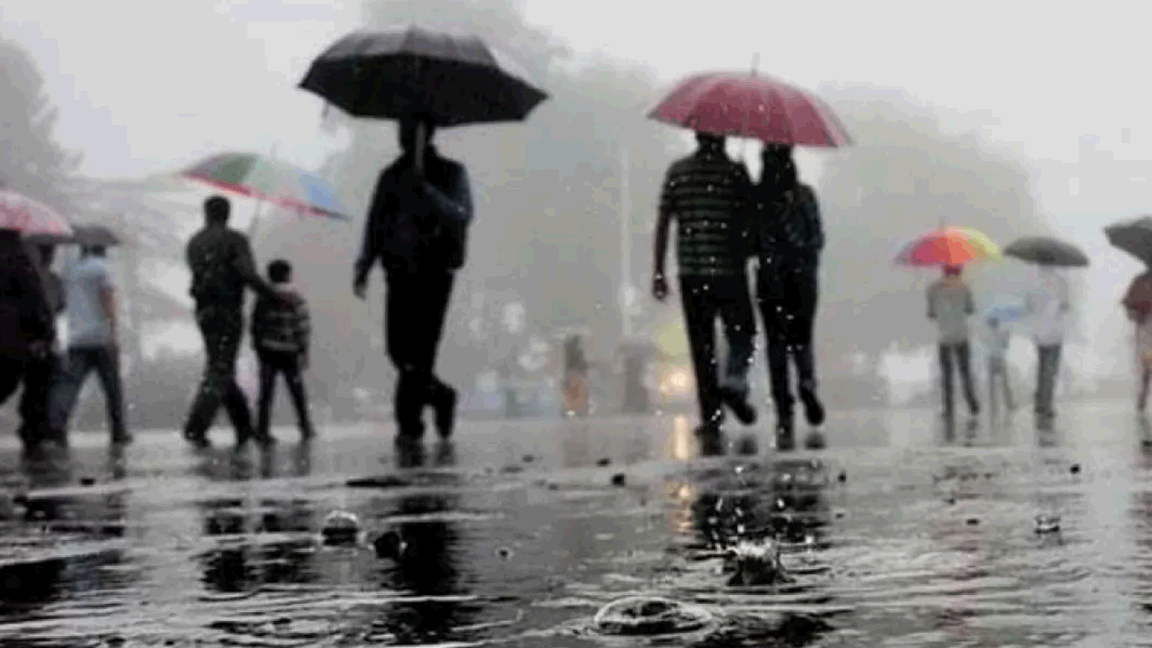 Weather Report | ఢిల్లీ, ముంబైని ముంచెత్తిన భారీ వర్షాలు.. పలు రాష్ట్రాలకు అలర్ట్