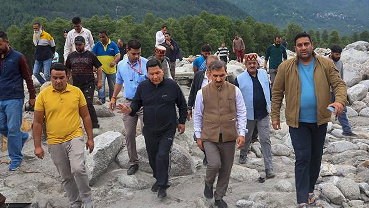 Himachal Pradesh CM: రూ.2000 కోట్ల సాయం కోరిన హిమాచ‌ల్ సీఎం