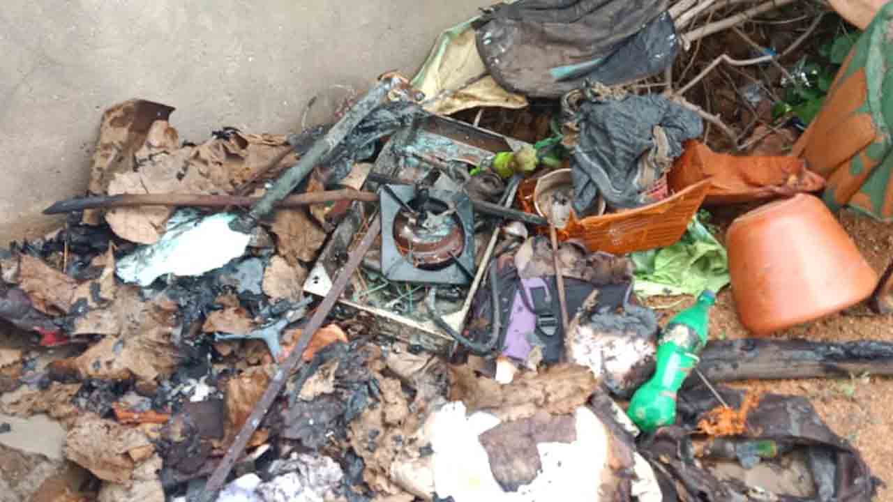  Medak | పెద్ద శంకరంపేటలో ఇల్లు దగ్ధం..తప్పిన పెను ప్రమాదం