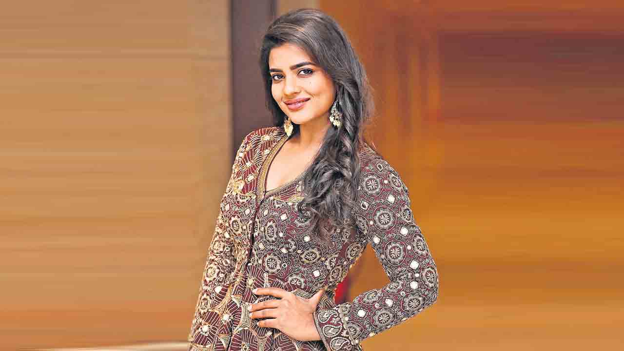Aishwarya Rajesh | ఏడాది పాటు అవకాశాల్లేక ఖాళీగా ఉన్నా.. నా సినిమాలో నేనే హీరో కావాలని అప్పుడే డిసైడ్ అయ్యానంటున్న ఐశ్వర్య రాజేశ్