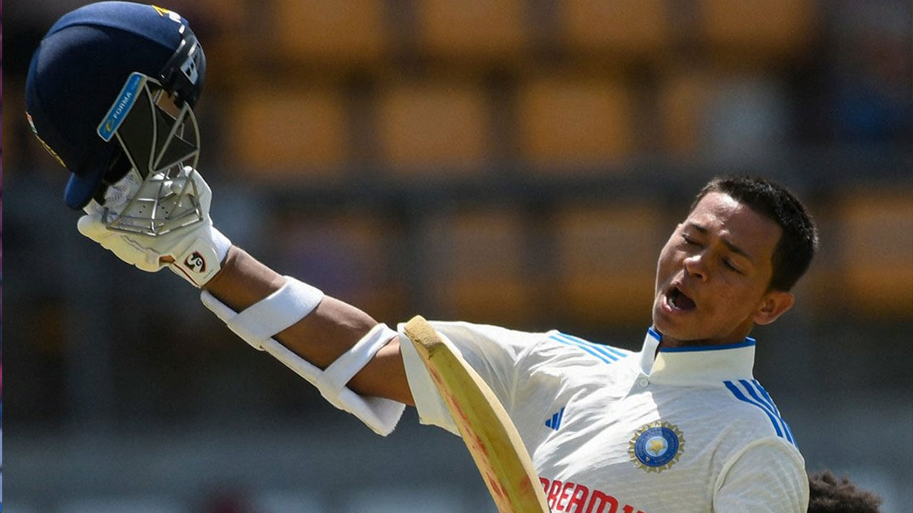 Yashaswi Jaiswal: చ‌రిత్ర సృష్టించిన య‌శ‌స్వి జైస్వాల్.. 143 నాటౌట్