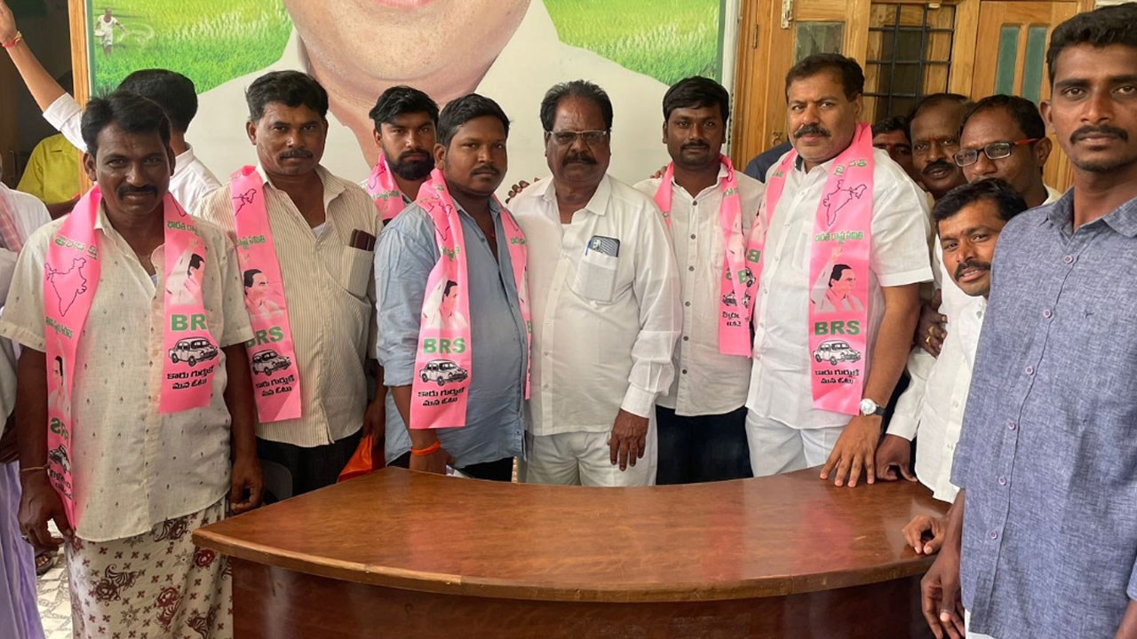 Kollapur | జూపల్లి కృష్ణారావు సొంతూరిలో తిరుగుబాటు.. కారెక్కిన పెద్దదగడ ఉపసర్పంచ్, వార్డు సభ్యులు