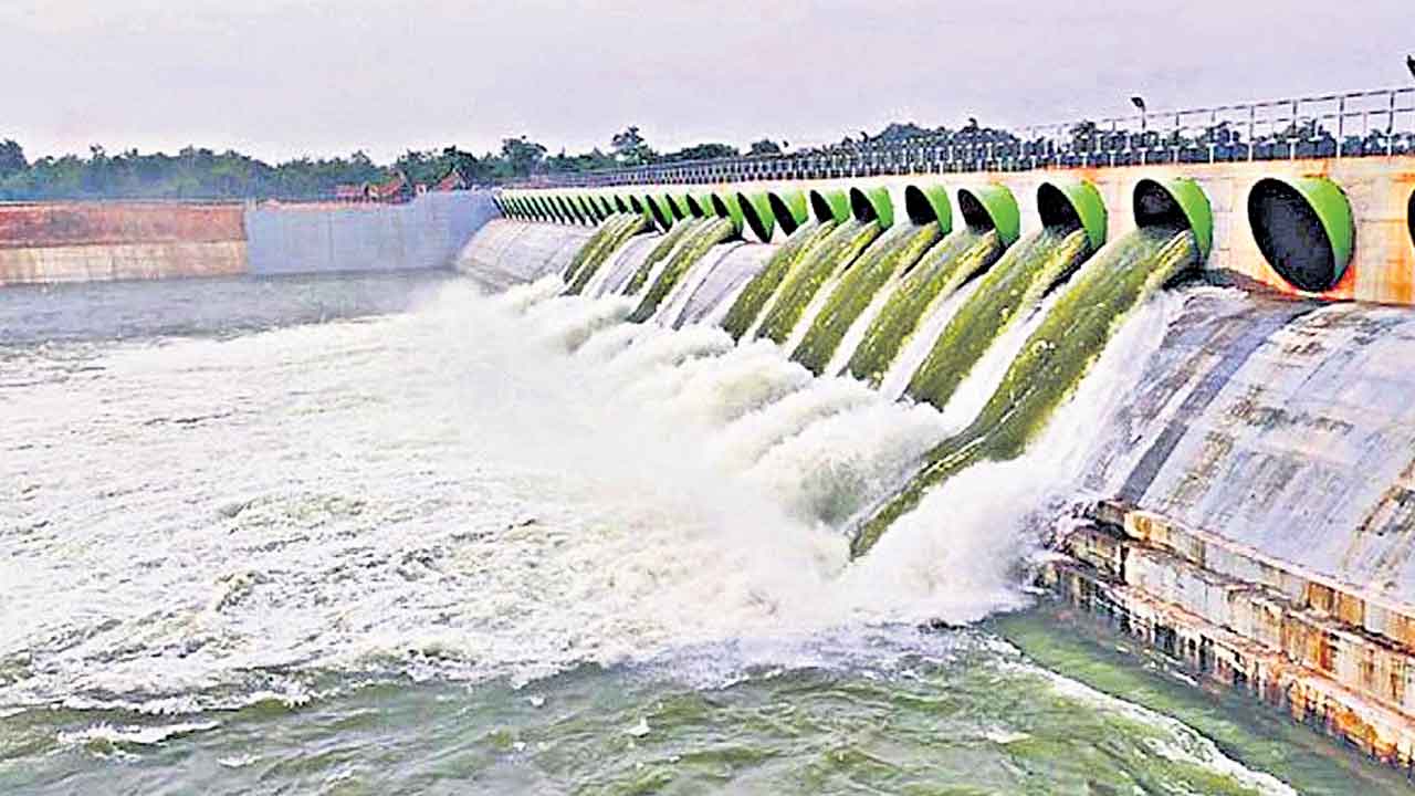 కాలమైనా, కాకున్నా.. కాళేశ్వరం