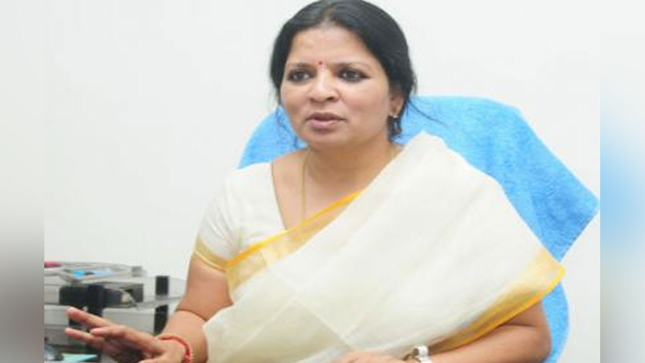 Telangana University | తెలంగాణ యూనివర్సిటీ ఇంచార్జి వీసీగా వాకాటి కరుణ
