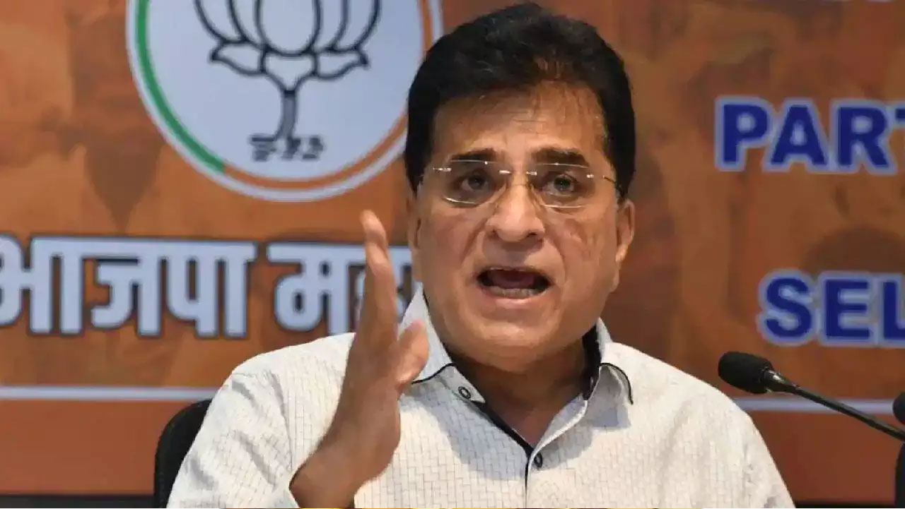 BJP Minister Kirit Somaiya | అర్ధనగ్నంగా బీజేపీ మంత్రి వీడియో కాల్స్‌.. సోషల్‌మీడియాలో వైరల్‌