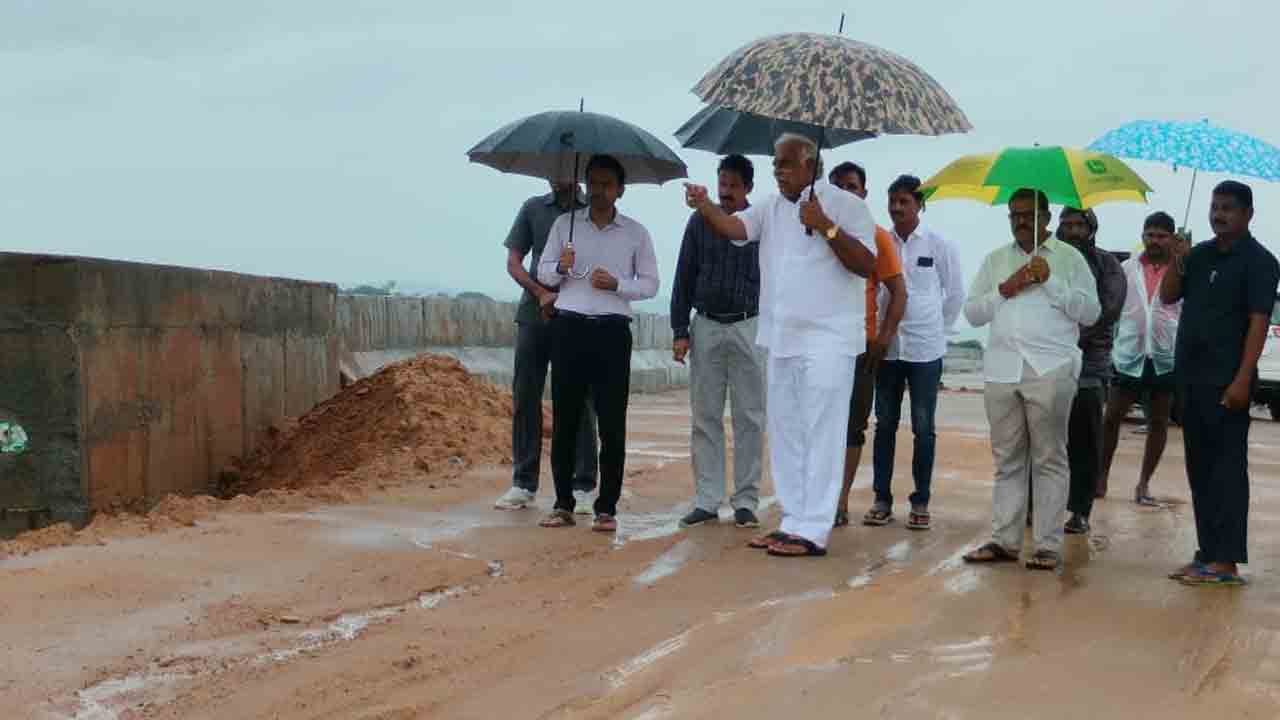 MLA Konappa | అప్రోచ్ రోడ్డు పనులు వెంటనే పూర్తి చేయండి : ఎమ్మెల్యే కోనప్ప