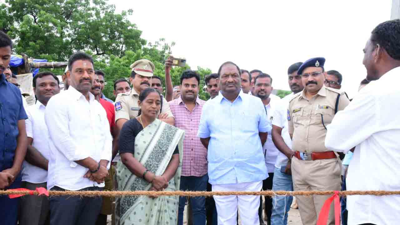 Minister koppula | గోదారమ్మకు మంత్రి కొప్పుల ప్రత్యేక పూజలు
